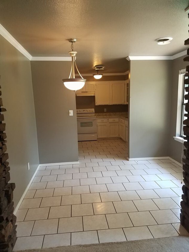 Building Photo - 3416 Brooken Hill Dr