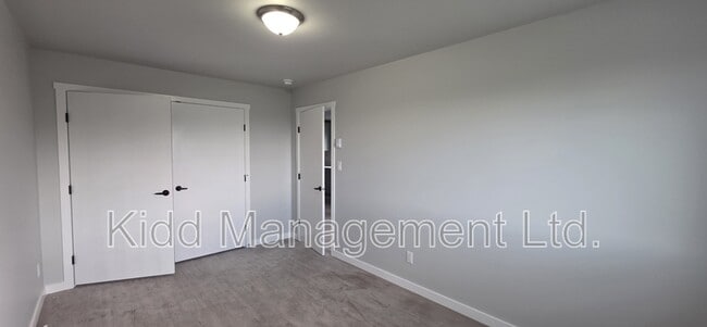 Building Photo - 6285-6285 Monterey Rd