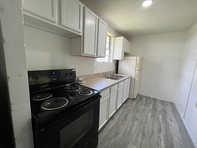 Foto del edificio - 811 McGee St NE