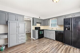 Building Photo - 12613 W 104th Terrace