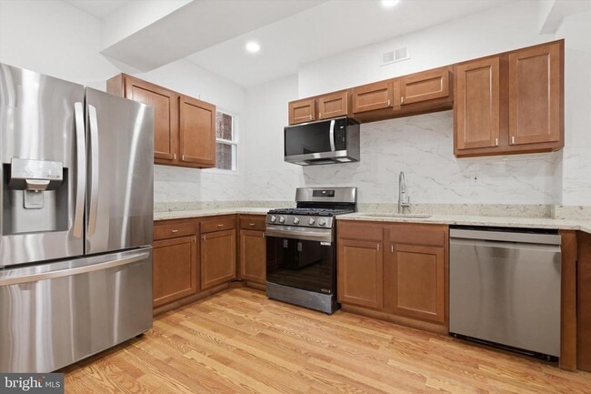 Foto del edificio - 3126 Remington Ave