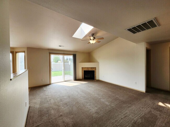 Building Photo - 5822 Austin Ct