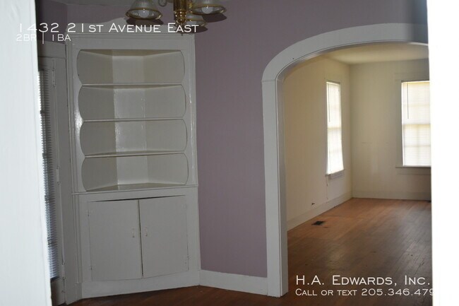Building Photo - 1432 21st Avenue East Tuscaloosa, AL 35404