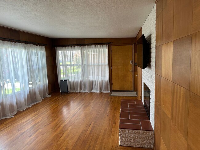 Foto del edificio - Beautifully updated duplex in South Eugene!