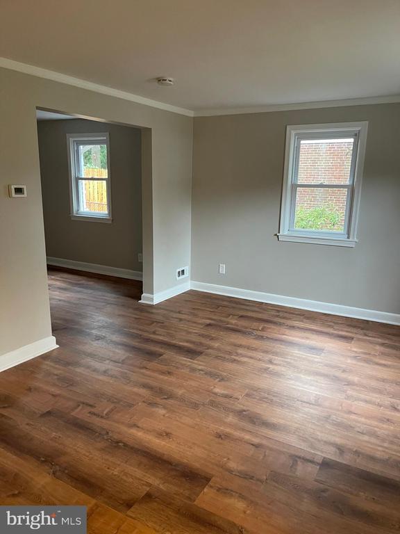 Foto del edificio - 418 Goodley Rd