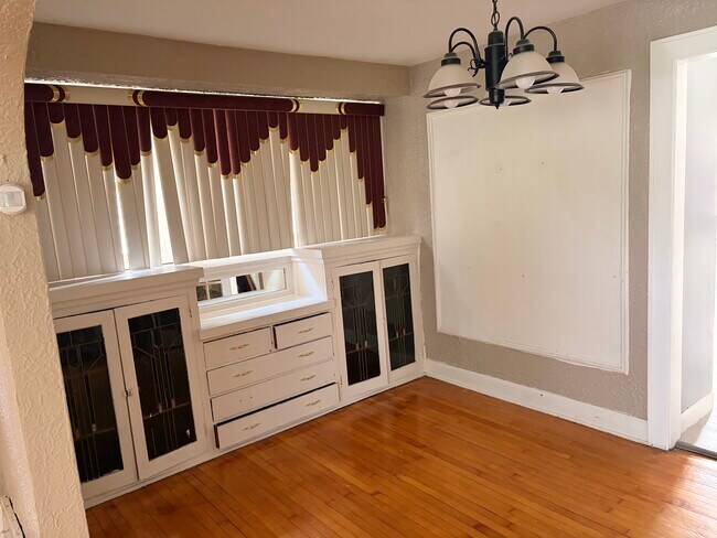 Comedor - 4159 N 20th St