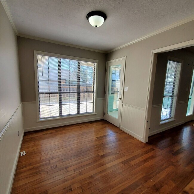 Foto del edificio - Charming Southern Comfort: A Home to Make Memories in Valdosta, Georgia