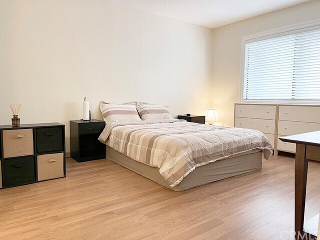 Foto del edificio - 22700 Lakeway Dr
