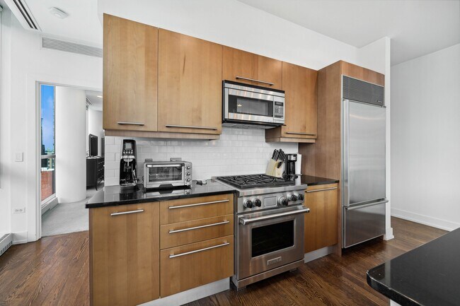 Foto del edificio - 110 W Superior St