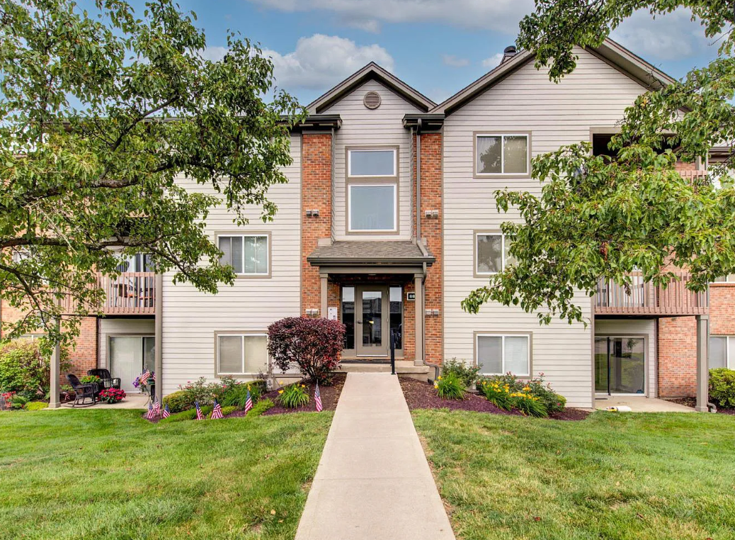 Primary Photo - 8859 Eagleview Dr