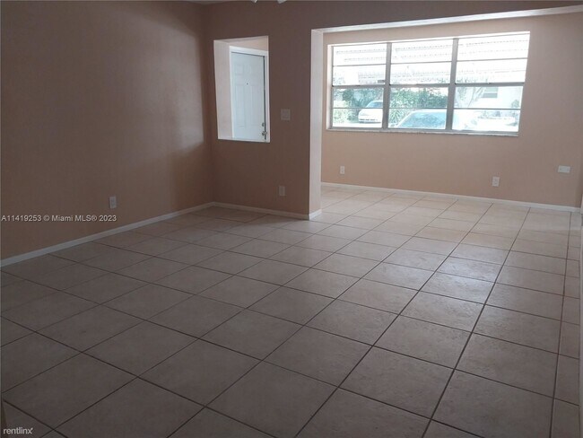 Foto del edificio - 4 br, 2 bath House - 2323 Harding St
