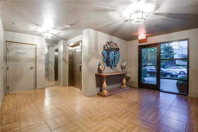 Foto del edificio - 4107 Bowser Ave