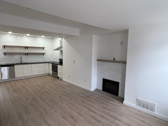 Building Photo - Beautiful Home for Rent