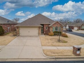 Building Photo - 10724 Masters Cir