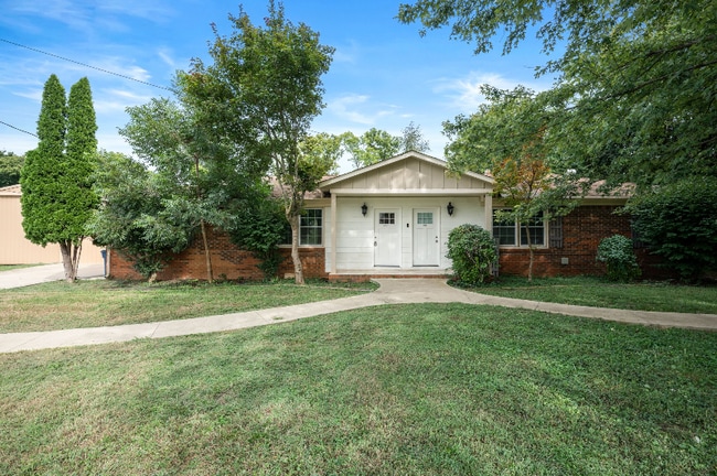 Building Photo - 2178 N Ranch Rd