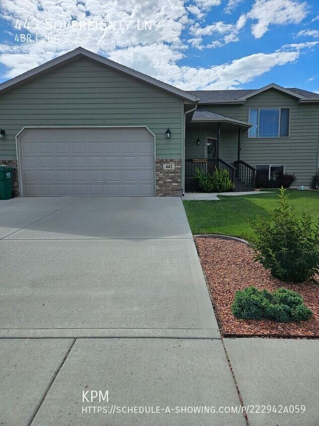 Foto principal - 443 Sovereignty Ln