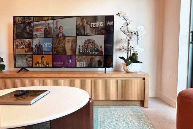 Building Photo - 11 NE 6th St