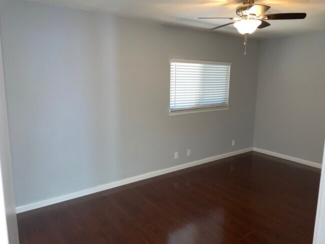 Building Photo - 6753 Hickory Springs Dr