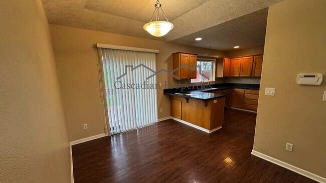 Foto del edificio - 1387 Horizon Ridge Ct NE