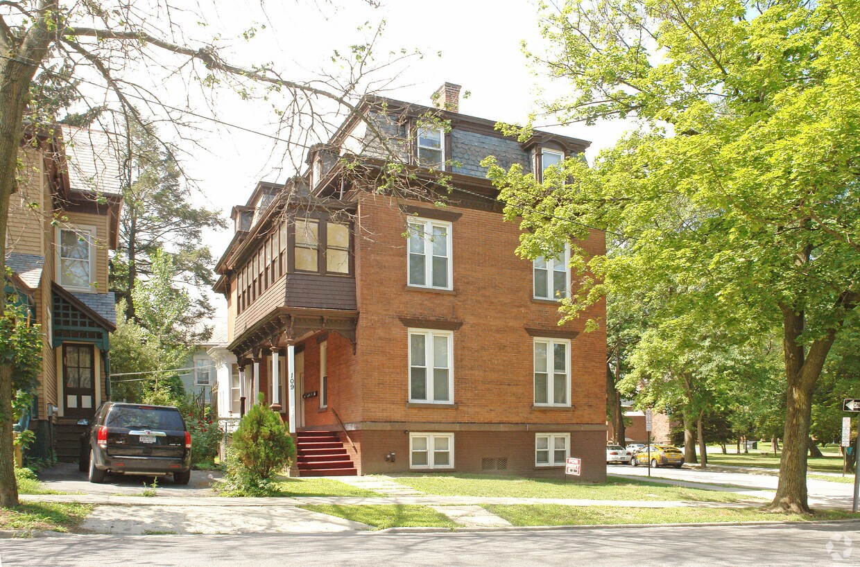 Primary Photo - 109 Montgomery St