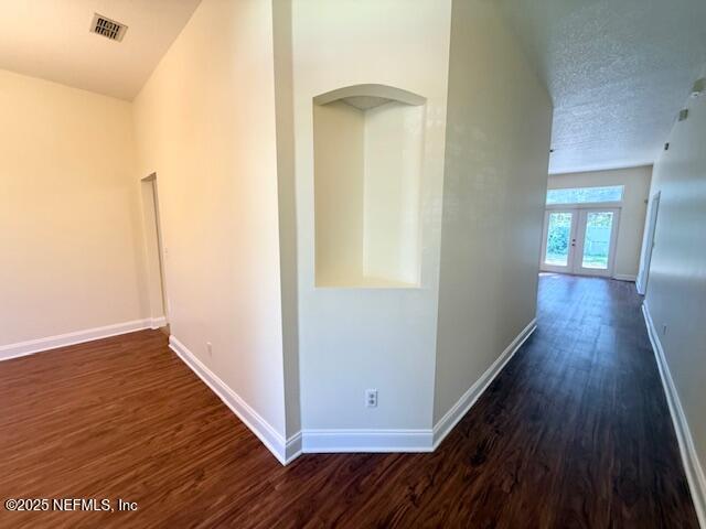 Foto del edificio - 440 Crescent Pond Dr