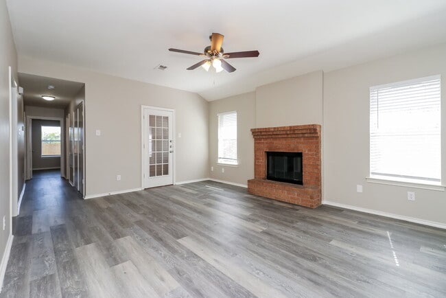 Building Photo - 616 Alabaster Pl