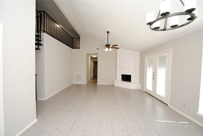 Foto del edificio - 3121 Trembling Creek Cir