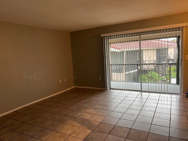 Building Photo - 1153 Paseo del Sol