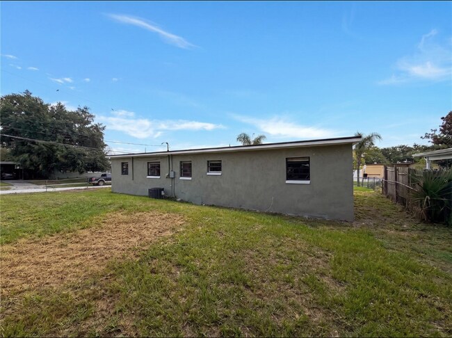 Foto del edificio - 702 S Solandra Dr