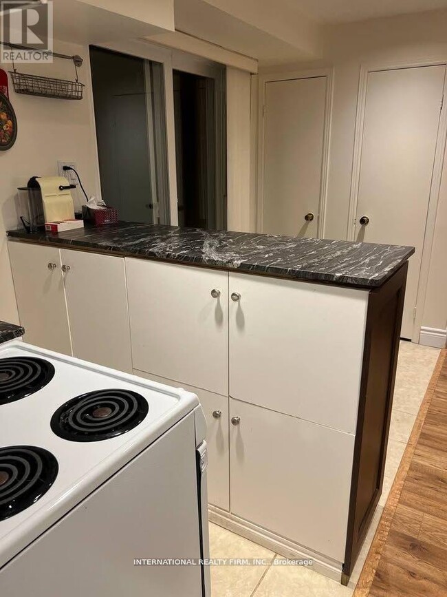 Building Photo - 22 Ambrose Ct