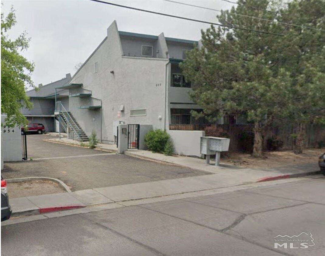 Primary Photo - 950 Berrum Ln