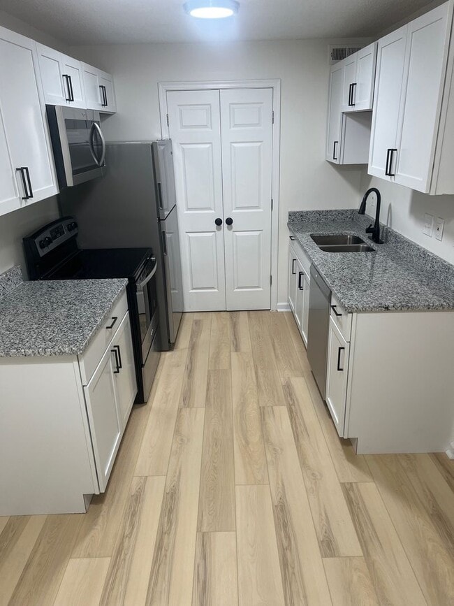 Interior Photo - Incline at Fort Mitchell