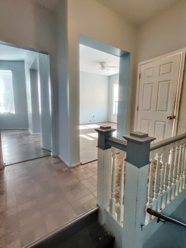 Foto del edificio - 4427 Athlone Ave