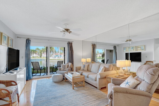 Building Photo - 6080 Bahia Del Mar Cir