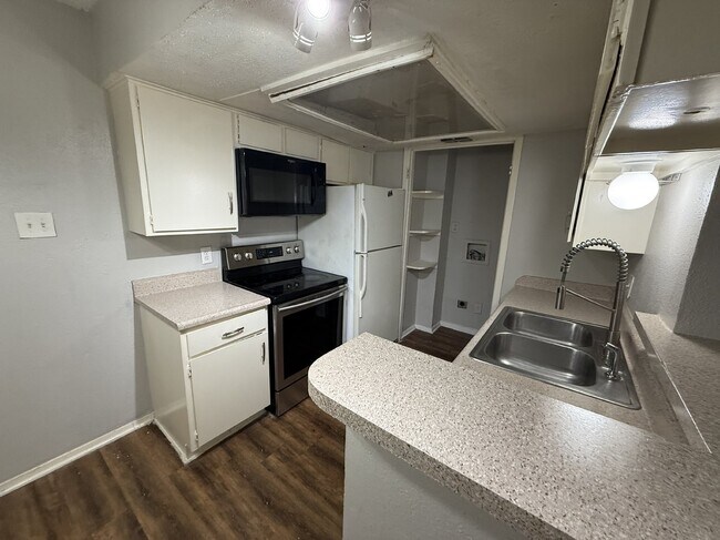 Foto del edificio - 7152 Fair Oaks Ave