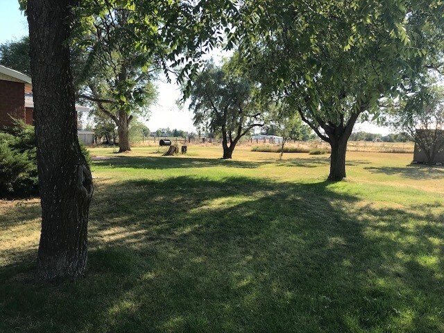 Foto del edificio - Beautifully remodeled patio home in West Ogden on 1 acre