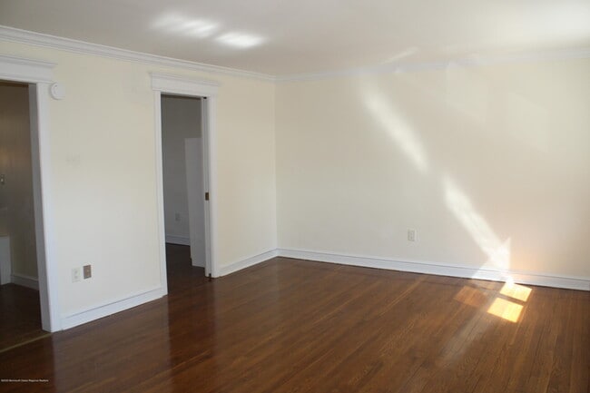 Building Photo - 300 Deal Lake Dr