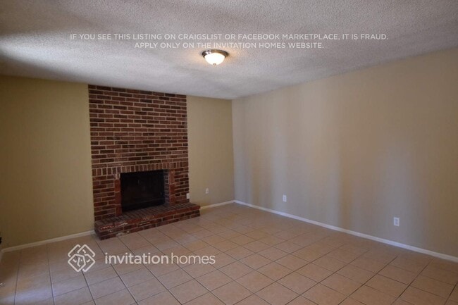 Building Photo - 3017 N 86th Ave