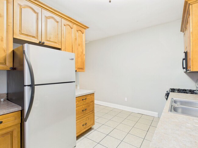 Foto del edificio - 3 Bedroom Single Family Home on Delaware St.