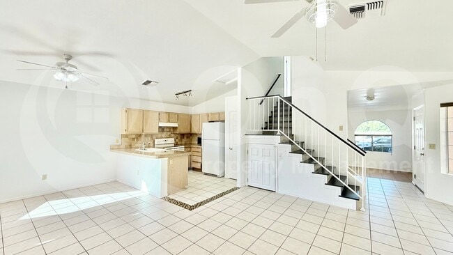 Building Photo - 413 N Flint St