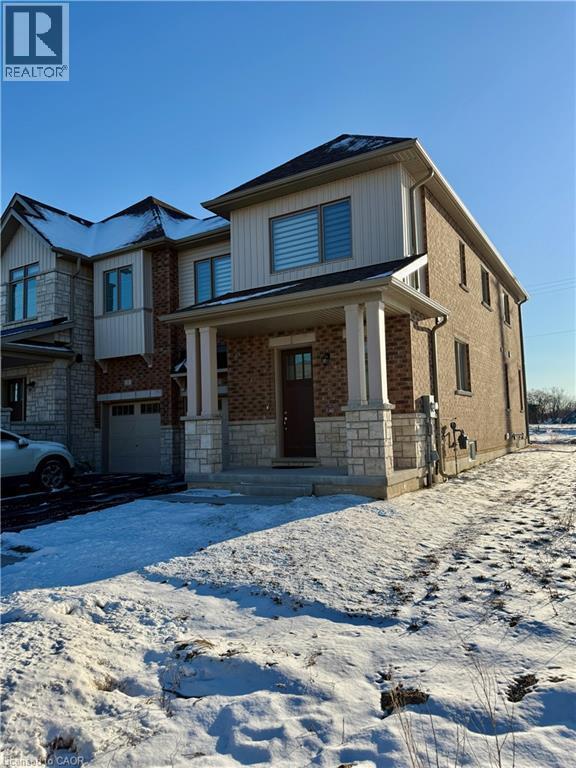 Building Photo - 1 Molnar Cres