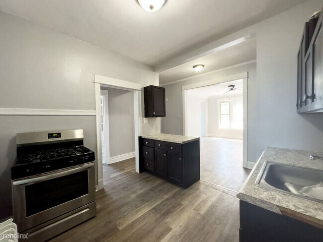 Foto del edificio - 4 br, 2 bath Duplex - Urban Abodes Awesome...