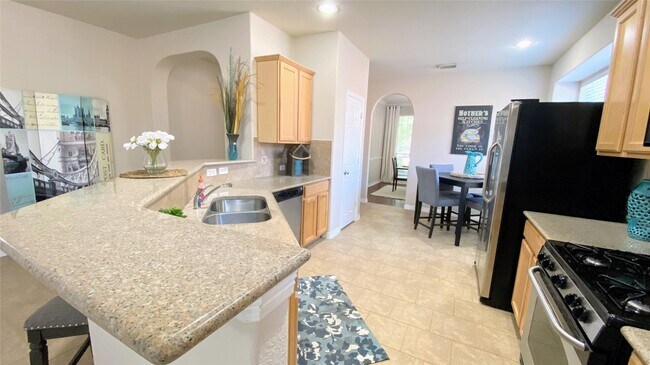 Foto del edificio - 314 River Briar Ln