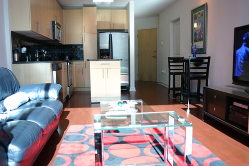 Sala de estar soleada - 210 N Church St