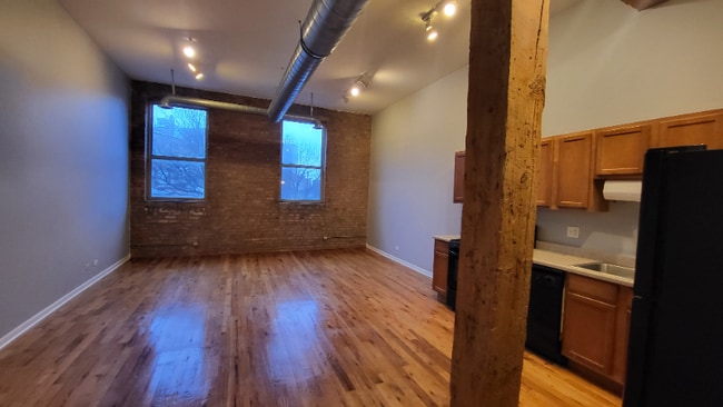 Building Photo - 1822 S Bishop St