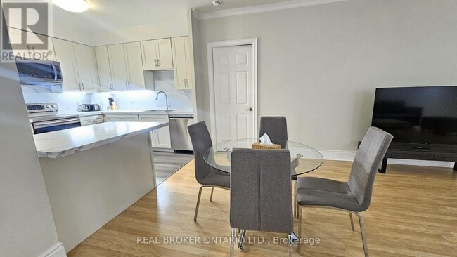 Building Photo - 3880 Duke of York Blvd