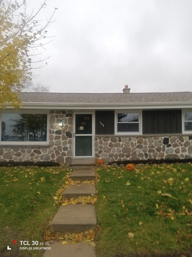 Building Photo - 3 Bedroom SFH in Bayview