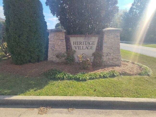 Foto del edificio - 1514 HERTIAGE CIRCLE SE CULLMAN AL 35055