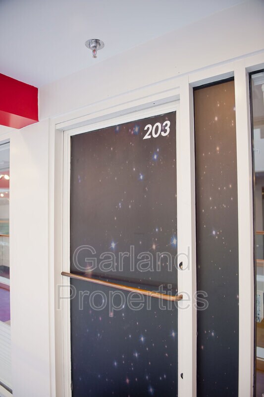 Foto del edificio - 110 Campbell Ave SW