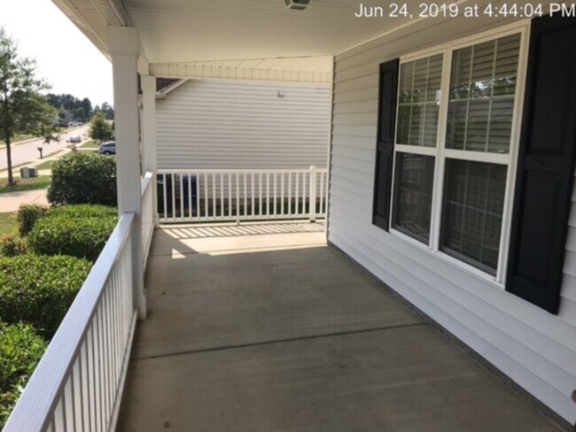 Foto del edificio - 5426 Hickory Knoll Rd